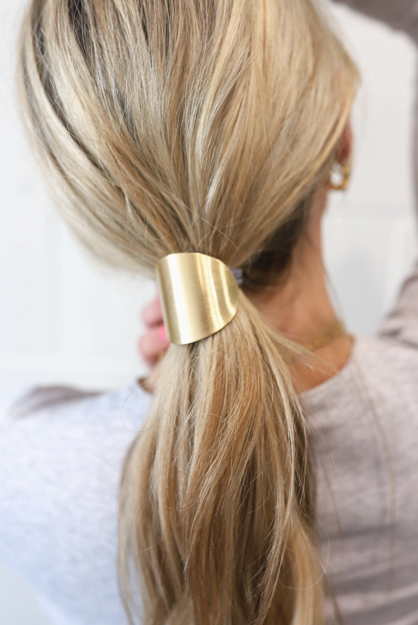 kaxi sleek rounded ponytail cuff