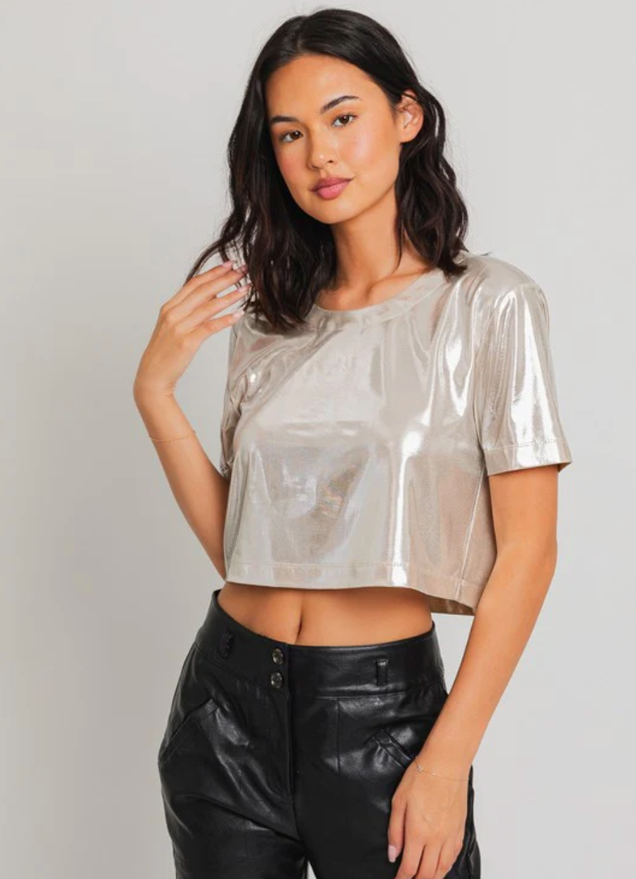 shimmer and spice cropped tee