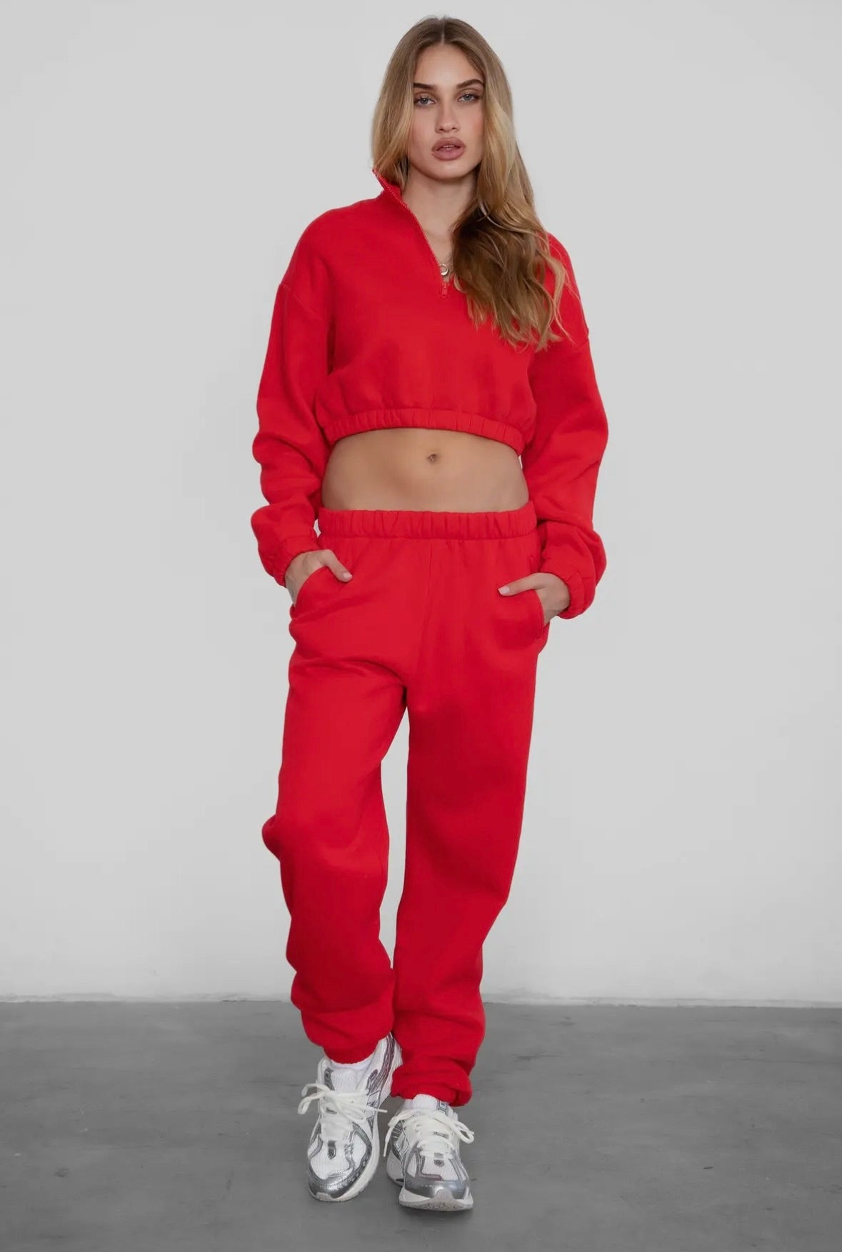 chill girl cropped pullover