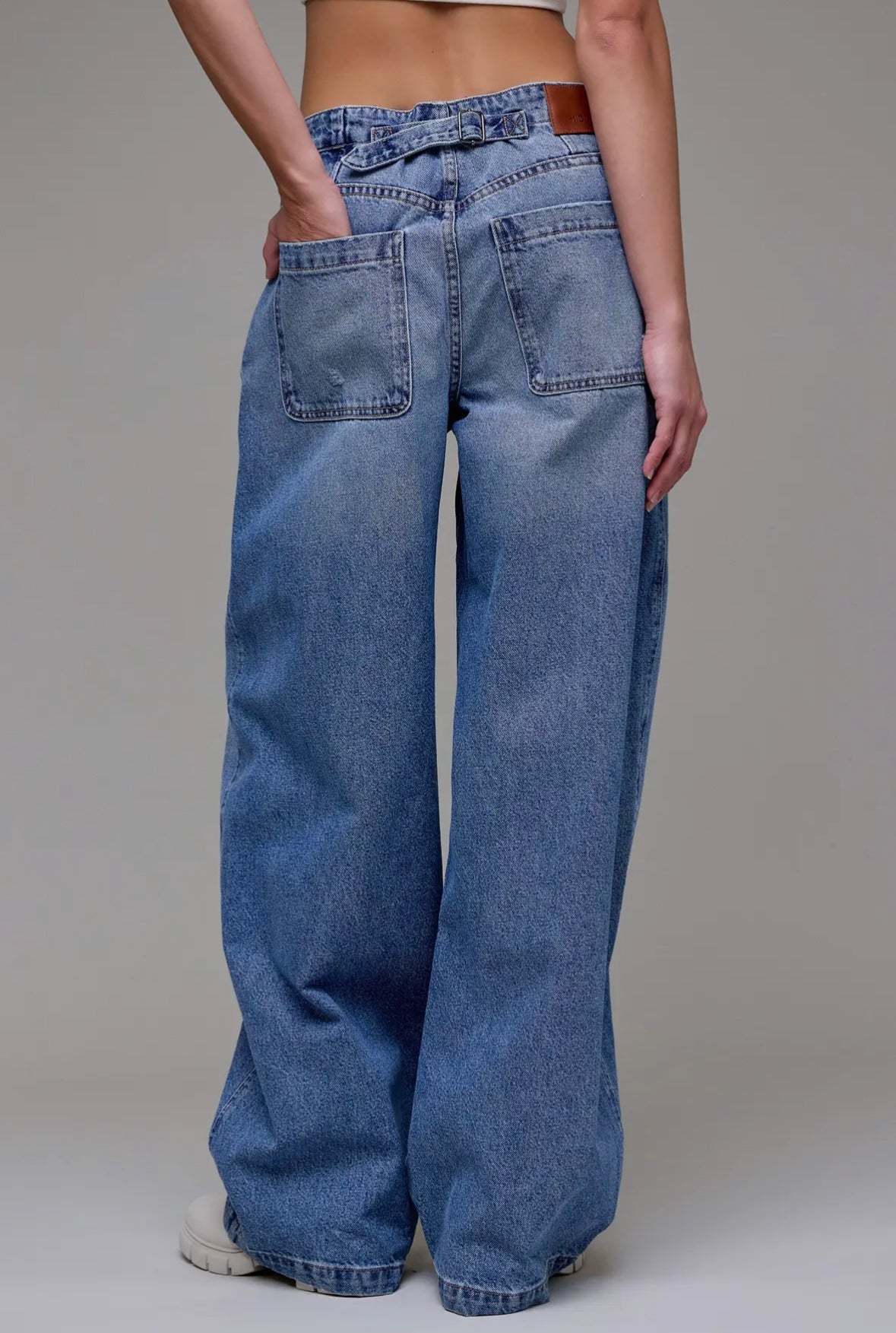 sammie barrel - vintage buckle