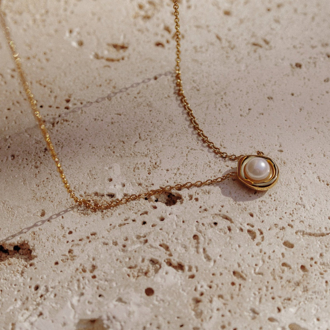 pearl pendant