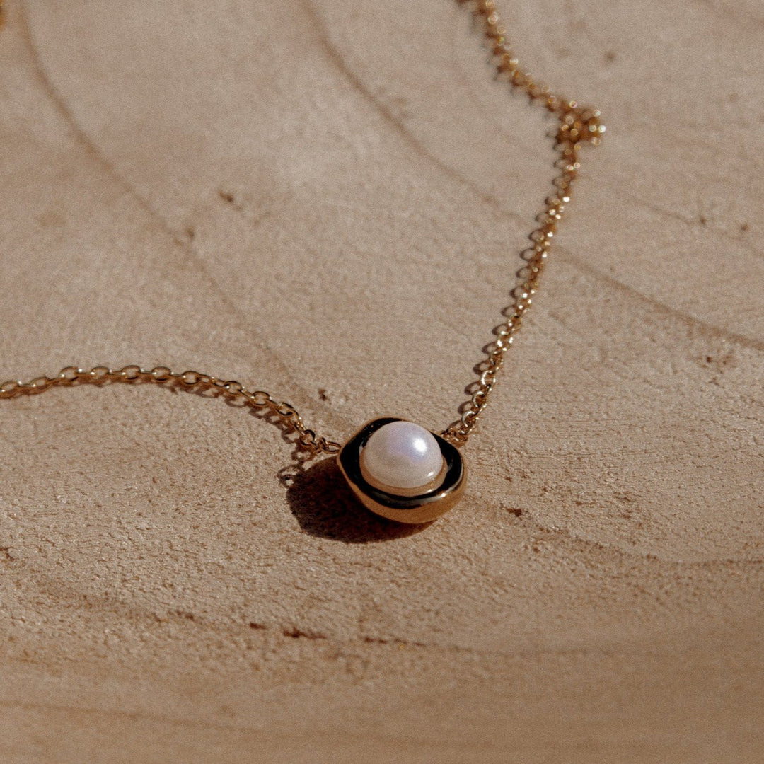 pearl pendant