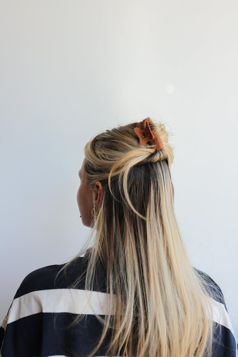 wavy hold everything claw - mini