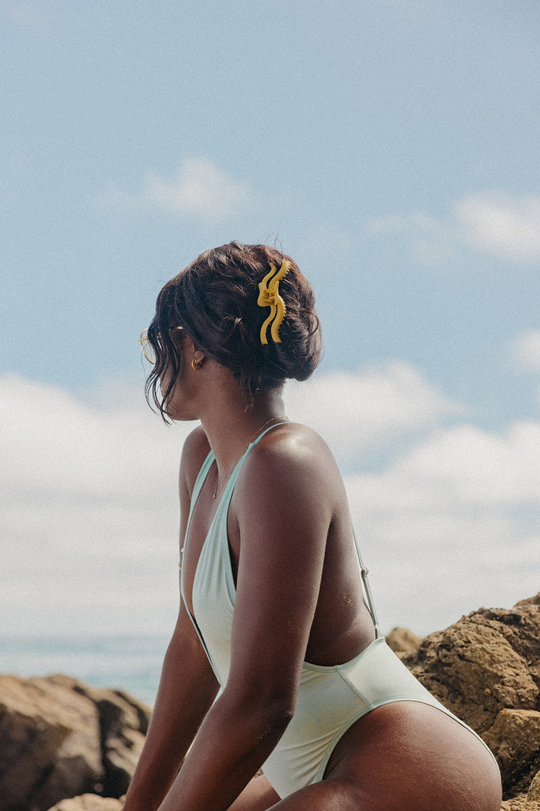 wavy hold everything claw - midi