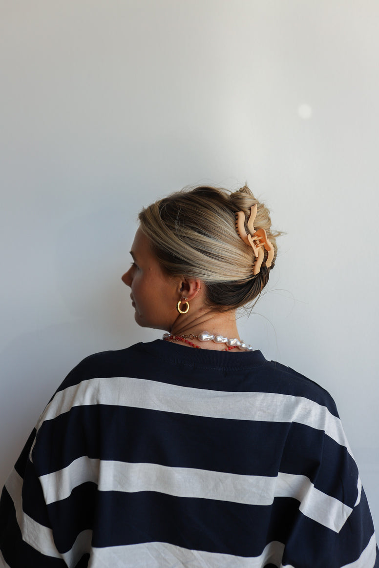 wavy hold everything claw - midi