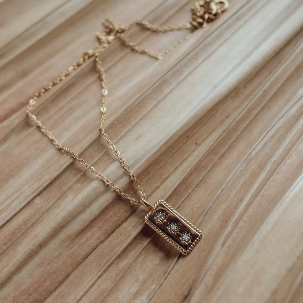 alignment necklace