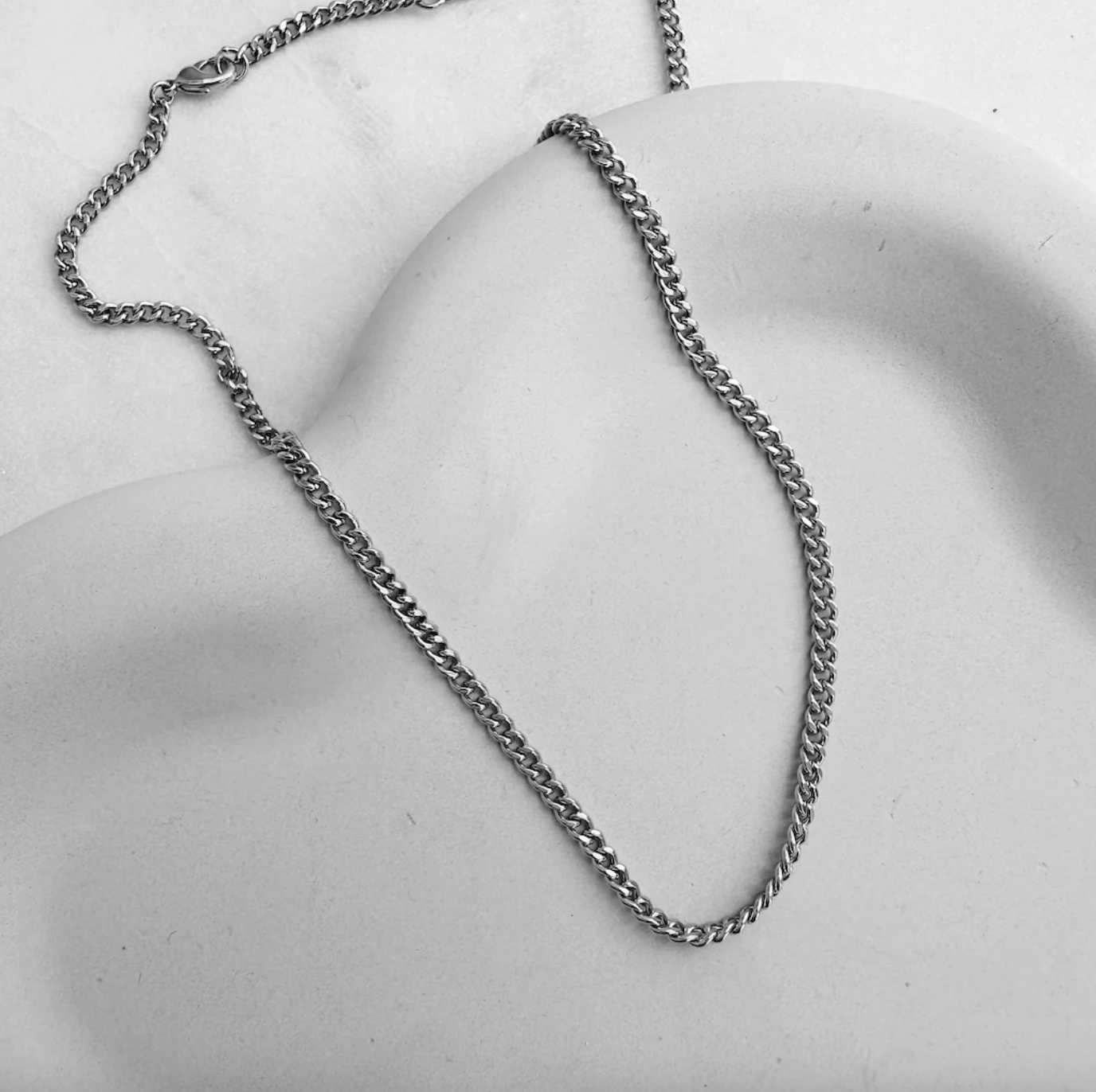 elena cuban chain necklace
