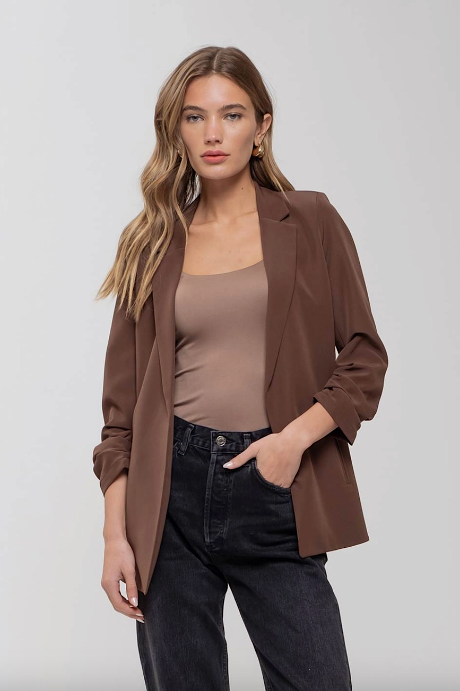 3/4 ruched sleeve blazer